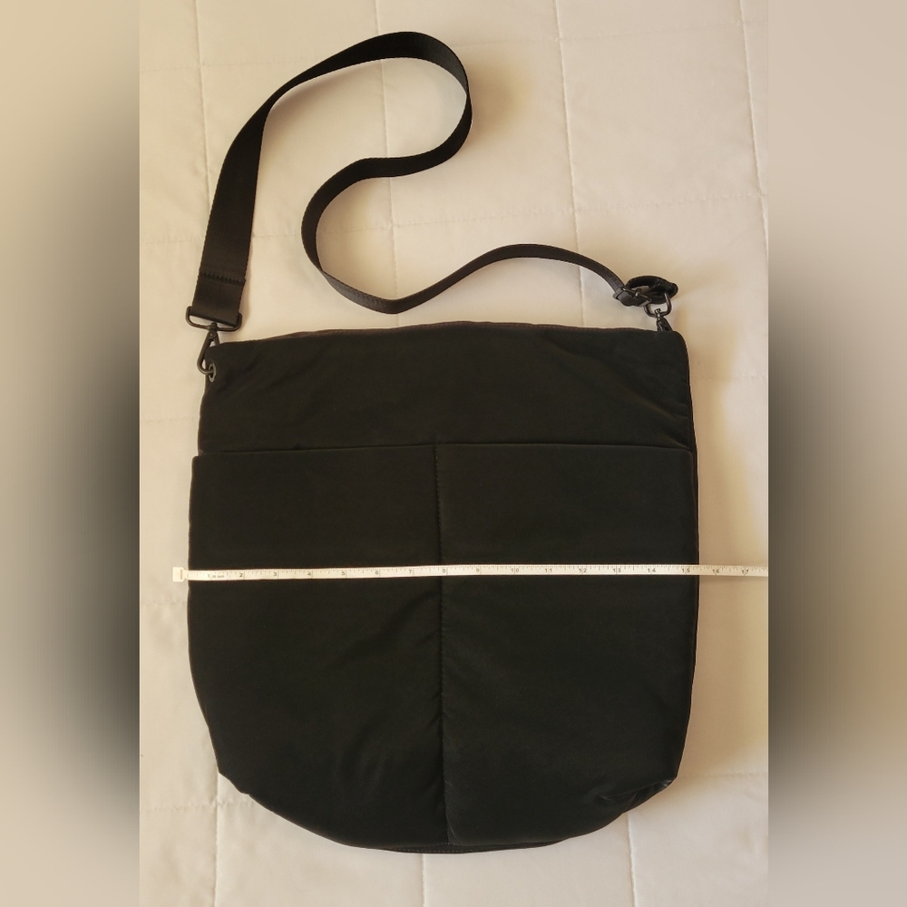 Oak + Fort messenger bag
